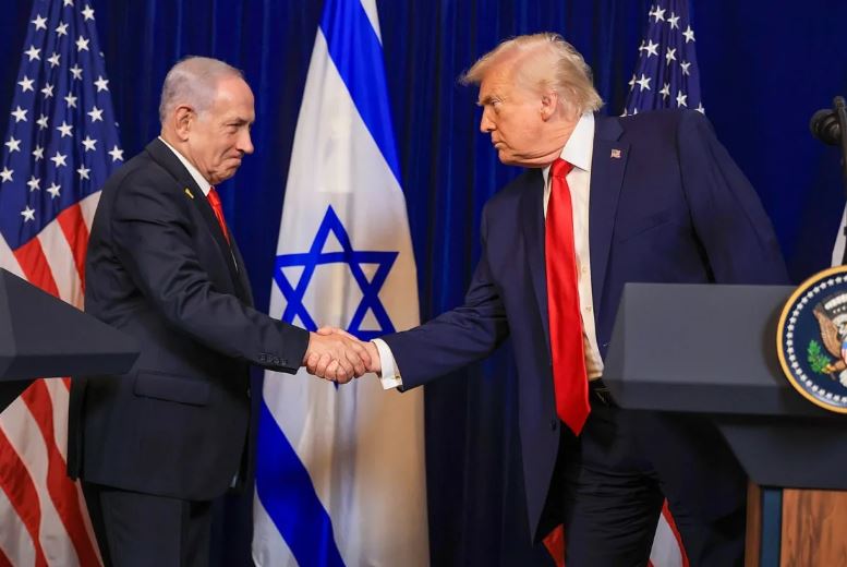 Máxima presión a Irán mediante el control del programa nuclear y sanciones económicas coordinadas por Washington e Israel.