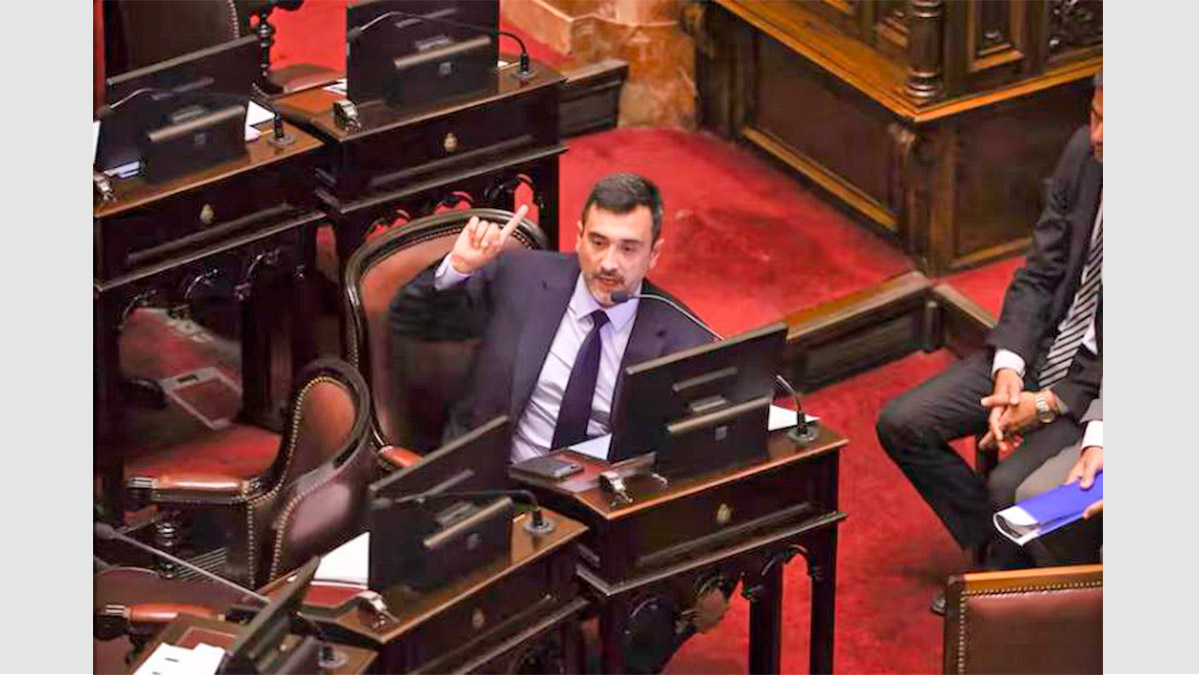 Sesión en el Senado por la reforma de la Ley de Glaciares con votación ajustada