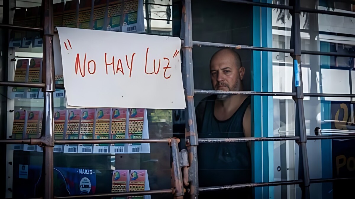 Comerciante afectado por cortes de luz en su local