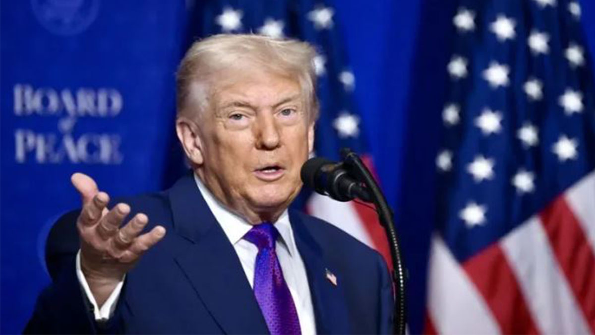 Acuerdo entre Trump e Irán: Donald Trump durante la Junta de Paz en Washington.