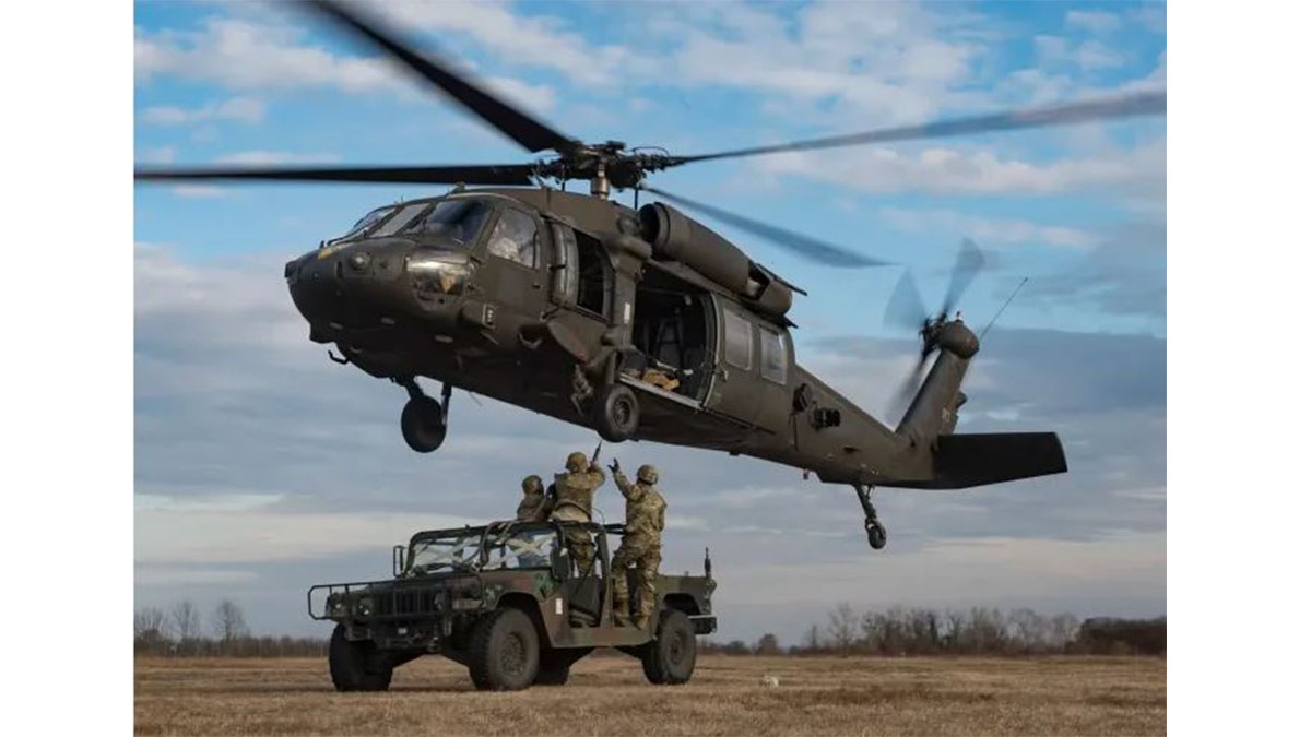Carlos Presti en el Pentágono durante la negociación por la compra de helicópteros Black Hawk para la defensa de Vaca Muerta.
