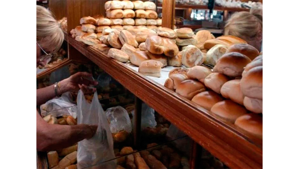 Caída del consumo de pan en Argentina afecta panaderías y provoca cierres de locales