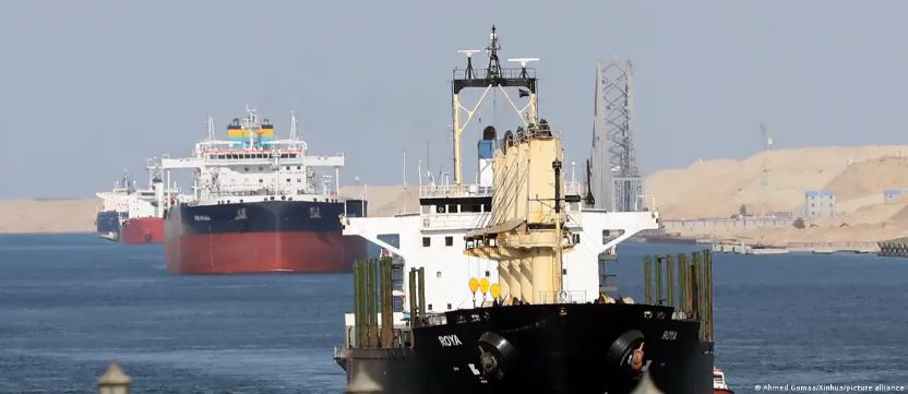Buques en puerto tras las represalias de China contra Panamá en el comercio marítimo.