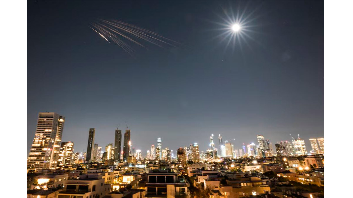 Explosiones tras los ataques contra Teherán en la zona sur de Beirut.