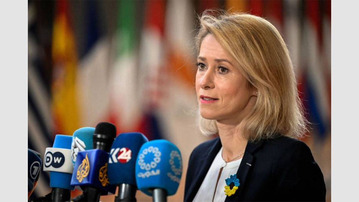 Kaja Kallas llega al Consejo de Asuntos Exteriores de la UE en Bruselas mientras el bloque debate reabrir el estrecho de Ormuz.