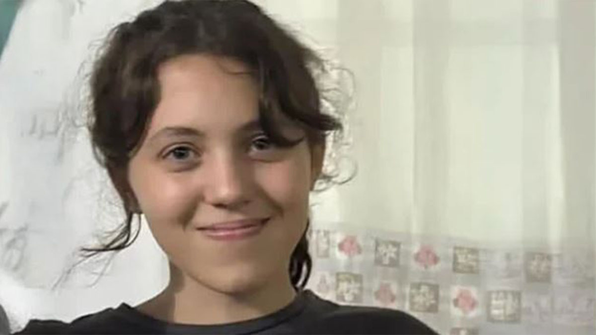 Homenaje y suelta de globos blancos en Merlo por la muerte de Maitena.