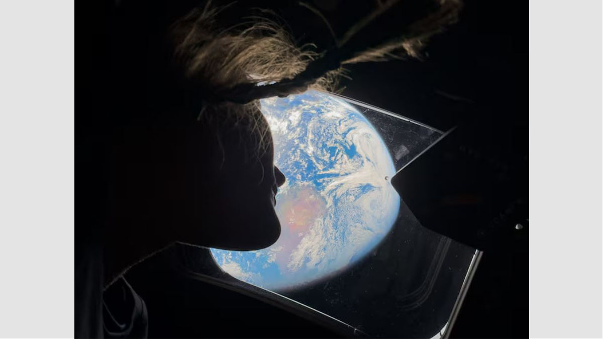 Cápsula Orion tras el Regreso de Artemis II en el Océano Pacífico.