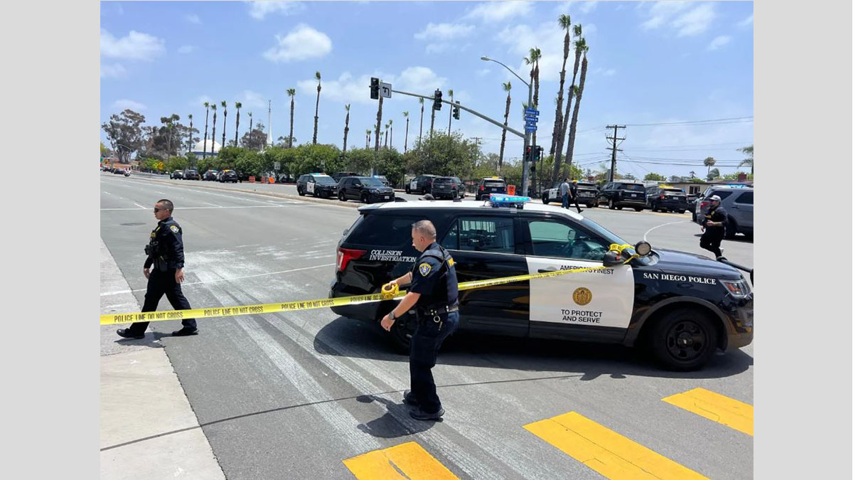 Operativo policial frente al Centro Islámico de San Diego tras el tiroteo en San Diego que dejó cinco personas muertas este lunes