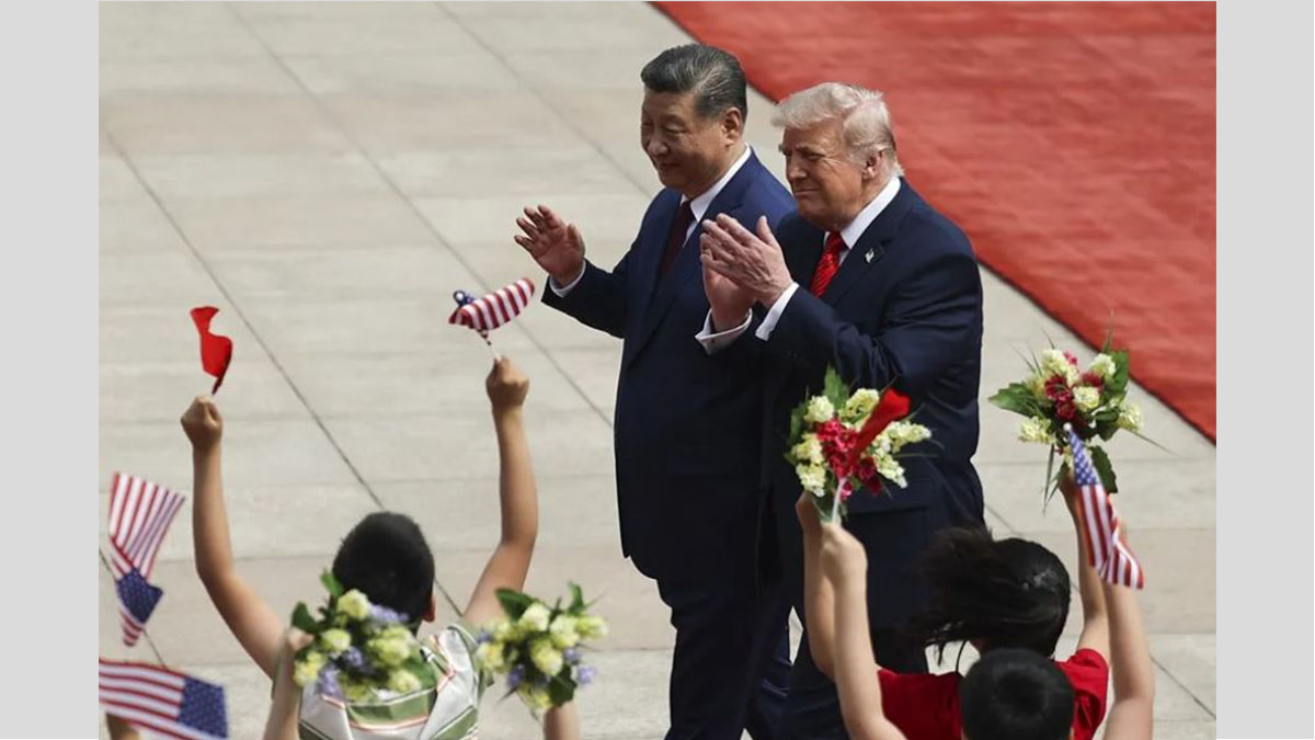Xi Jinping y Donald Trump caminan juntos en Zhongnanhai durante la cumbre donde Trump y Xi acuerdan estabilidad bilateral.