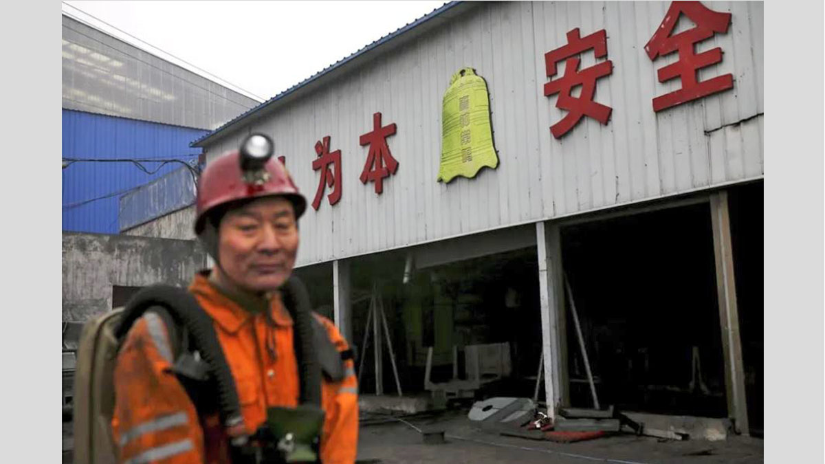 Equipos de rescate trabajando tras la explosión minera en China en la mina Liushenyu de la provincia de Shanxi.