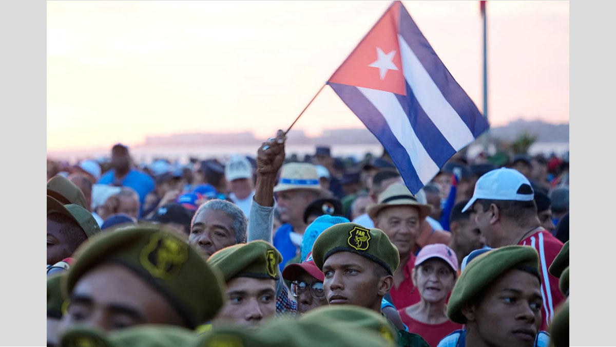 Mapa del Caribe con banderas de Cuba y Venezuela, en el contexto en que Trump presiona a Cuba.