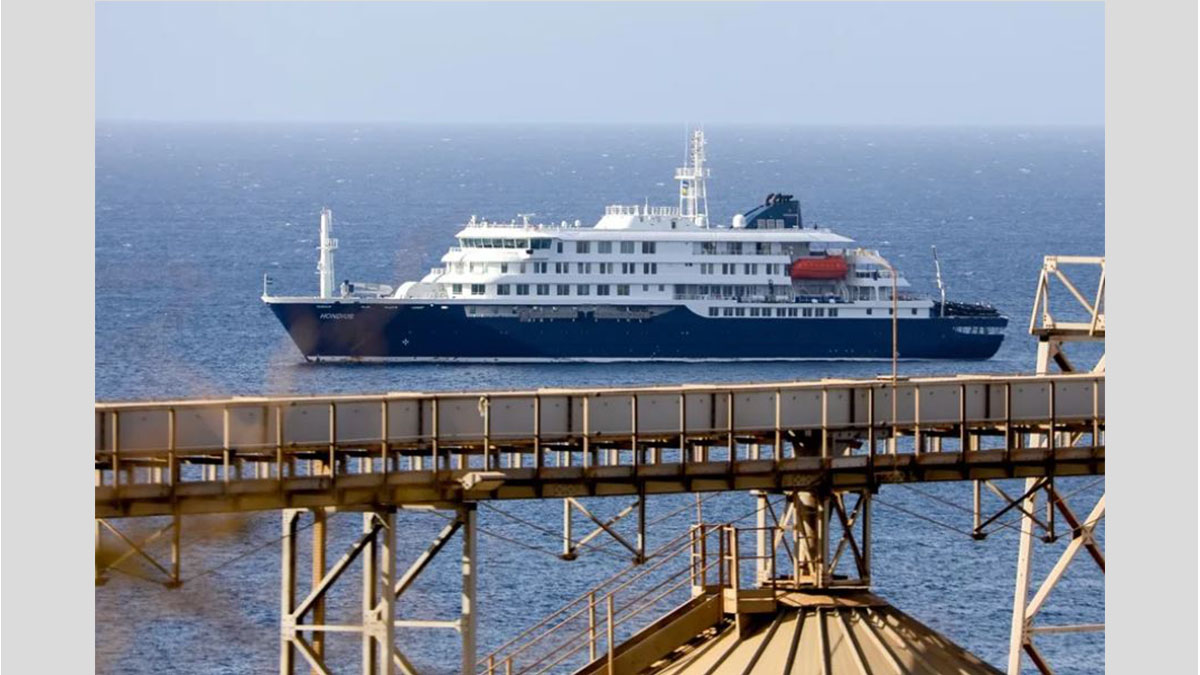 Crucero MV Hondius en el que se registró el brote de hantavirus en crucero frente a Cabo Verde