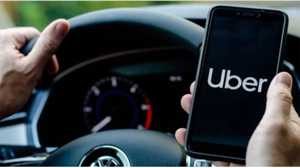 Chofer de Uber en Buenos Aires, donde la licencia obligatoria para choferes de Uber rige por fallo judicial.