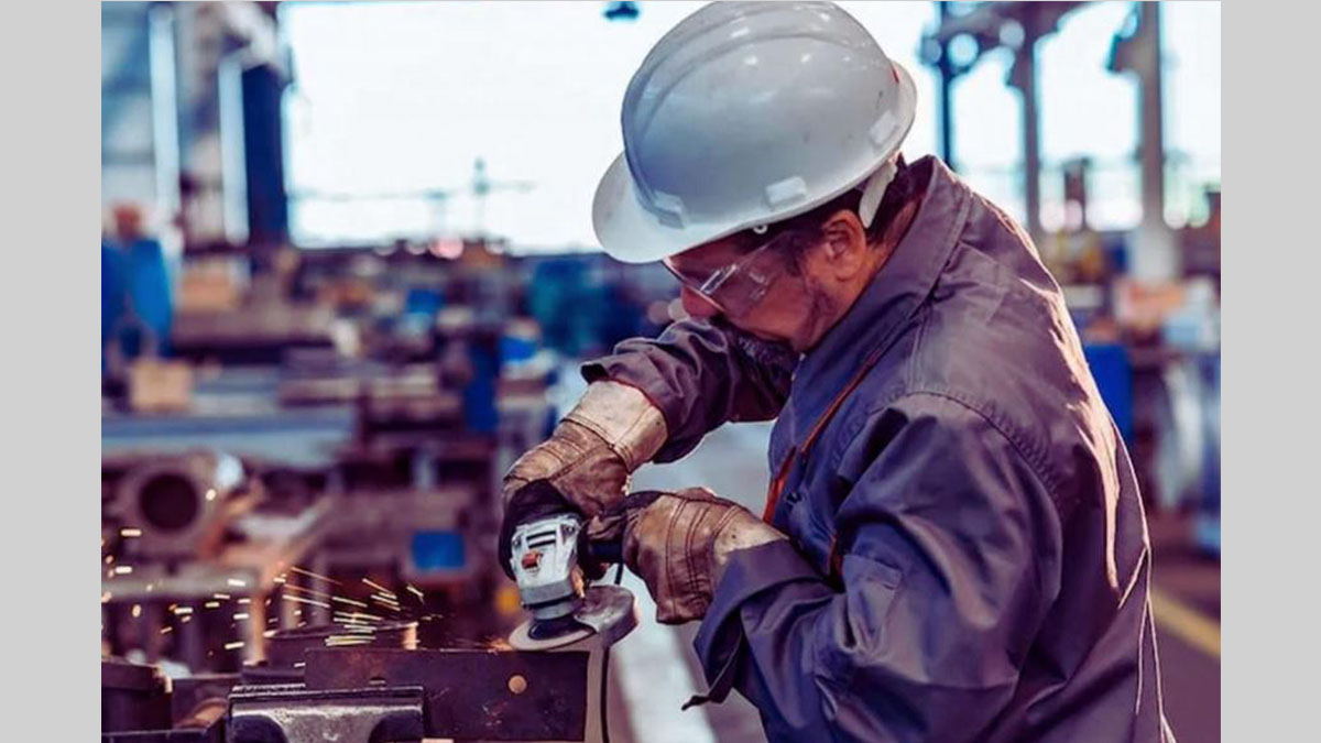 Persiana baja en comercio del noreste argentino, símbolo del cierre de pymes en el noreste por la crisis económica