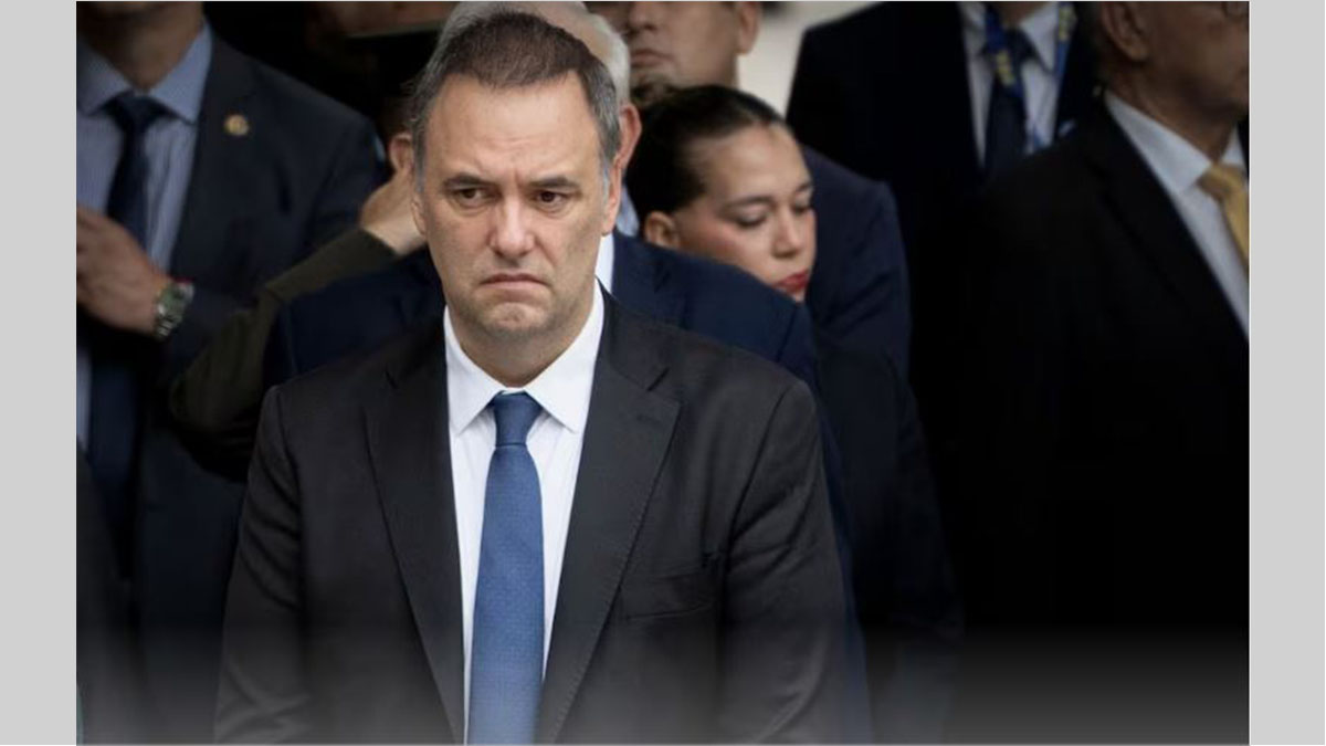 Manuel Adorni en el centro del cruce opositor por Inocencia Fiscal durante el debate en el Congreso