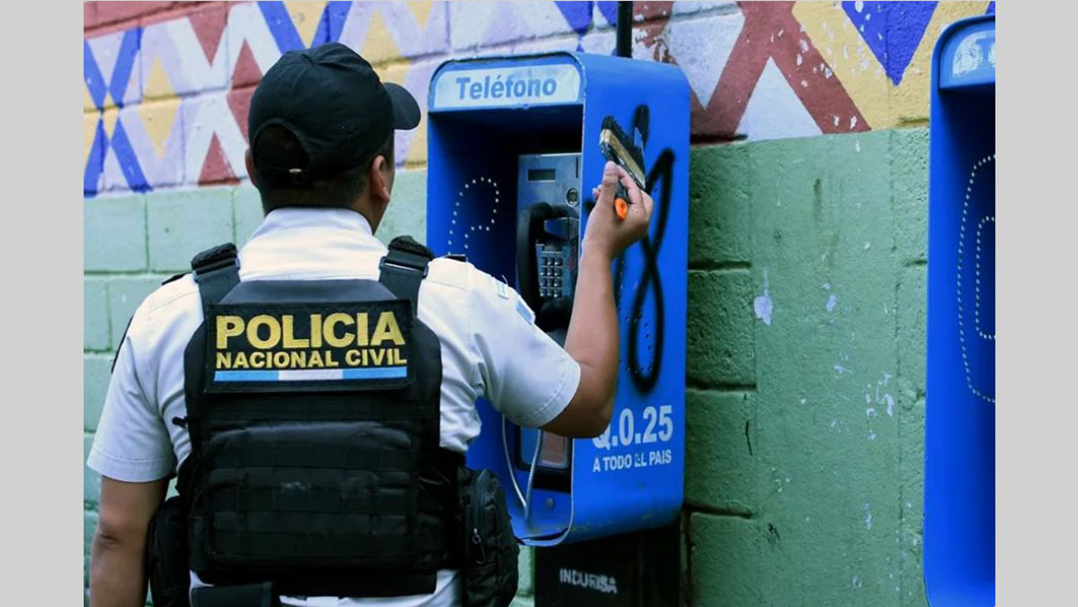 Agentes de la Policía Nacional Civil de Guatemala en operativo contra maras y narcotráfico en Guatemala