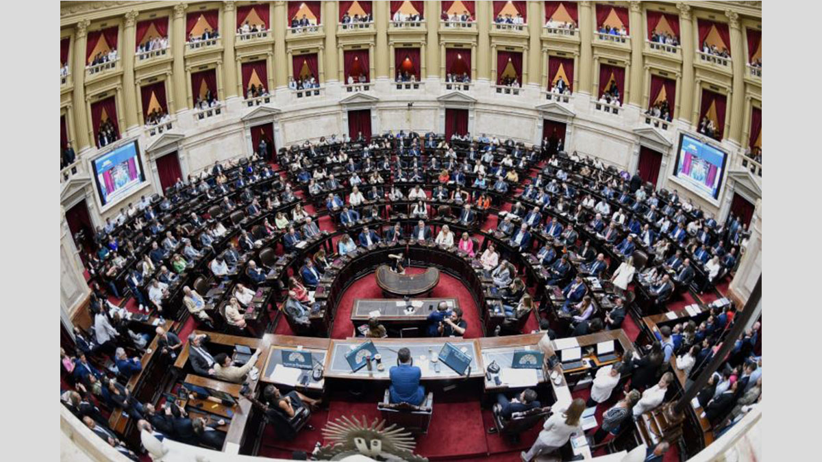 Sesión en la Cámara de Diputados durante el debate de la ley de lobby Argentina y el Súper RIGI.