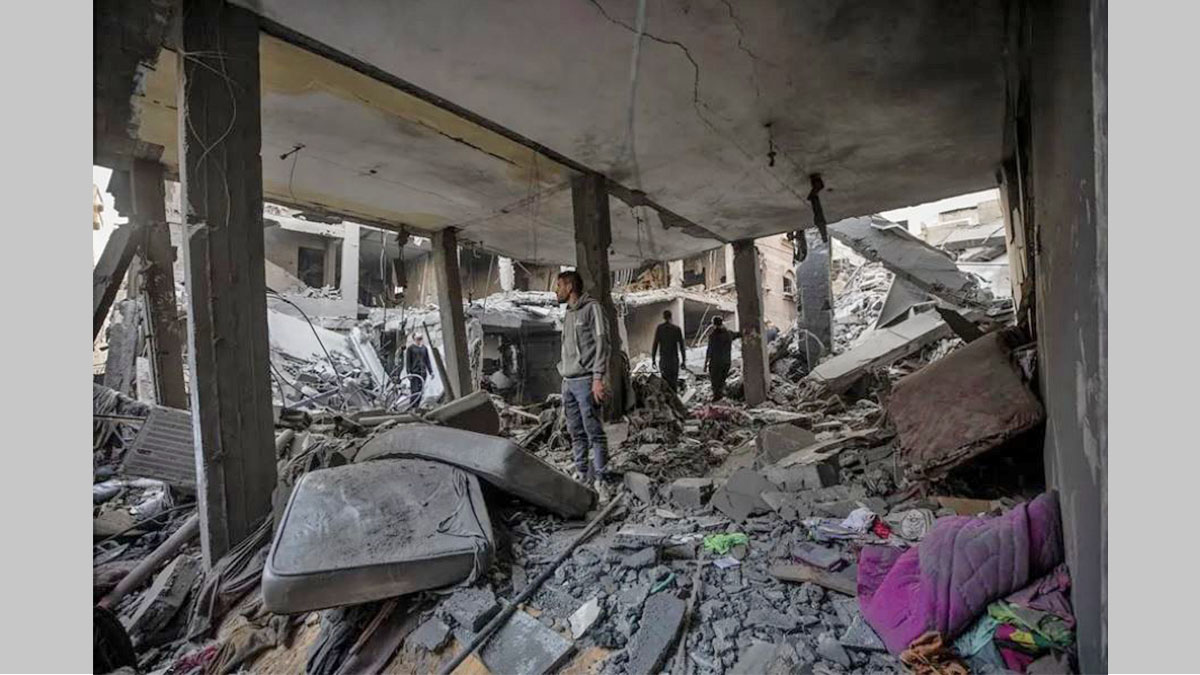 Ataque israelí en Jan Yunis deja dos muertos, entre ellos una niña de 8 años, en el sur de Gaza.