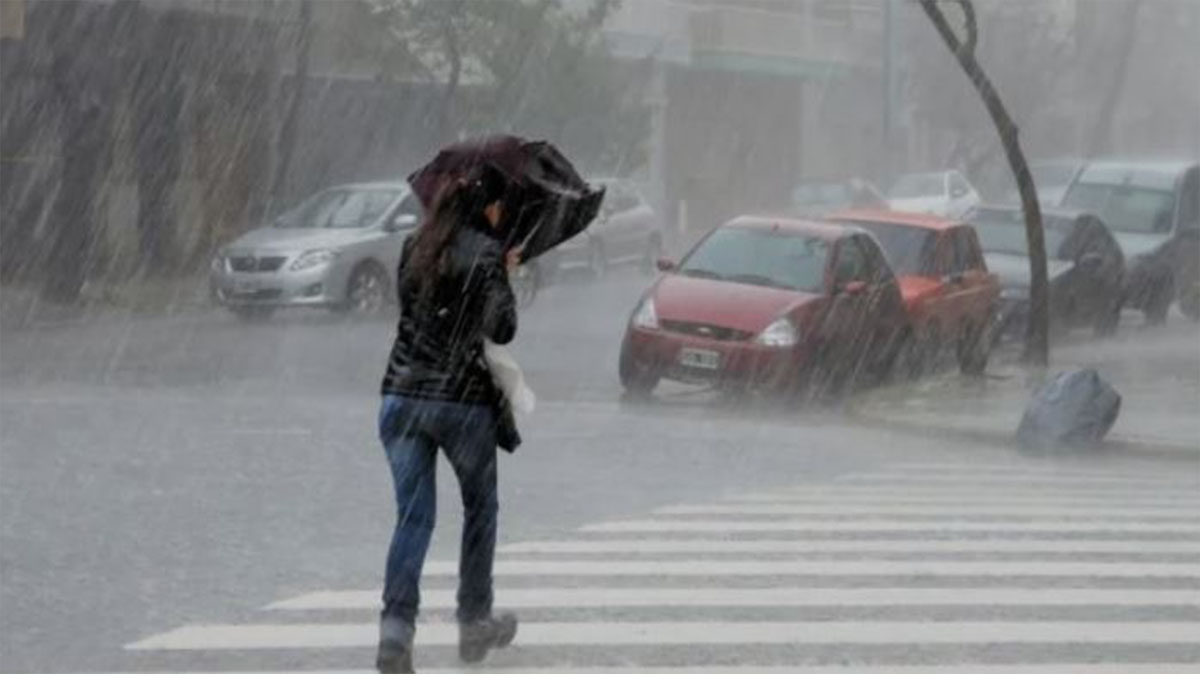 Alerta meteorológica extrema en medio país por lluvias y vientos fuertes