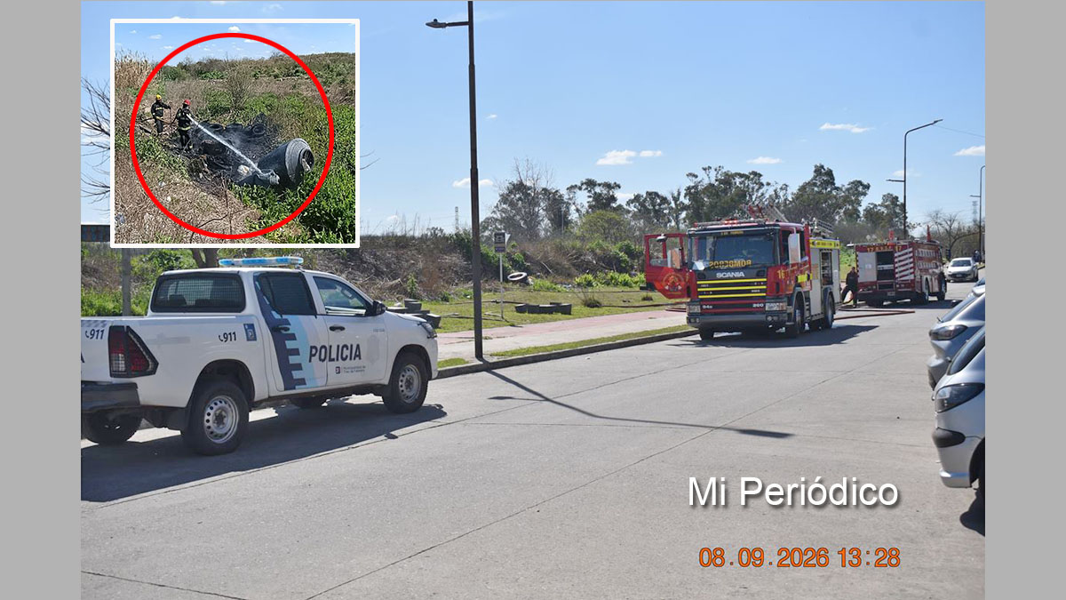 Incendio de neumáticos en el barrio Churruca con columna de humo negro