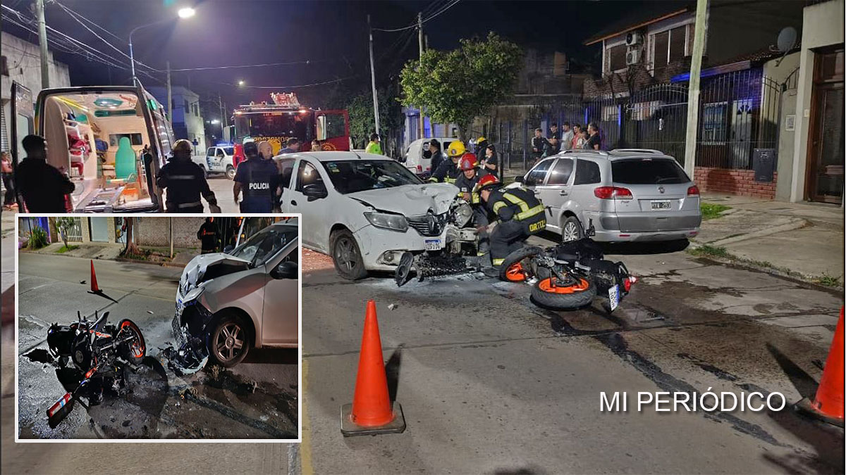 Accidente en Tres de Febrero: motocicleta KTM Duke tras el choque frontal en Loma Hermosa