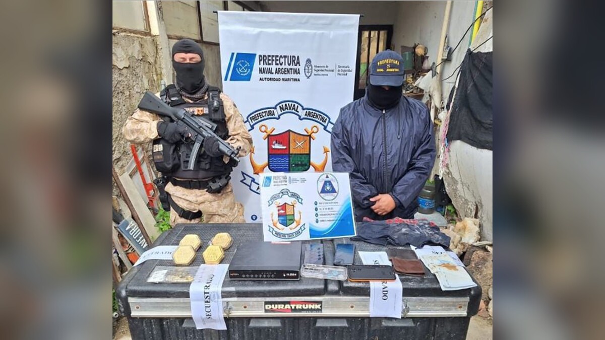 Lingotes de oro en Santa Cruz hallados por Prefectura en el depósito de un inodoro en Caleta Olivia