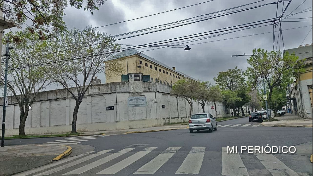 Traslado de presos de Devoto a Marcos Paz: Complejo Penitenciario Federal de Villa Devoto. Foto: Edgardo Onischuk para Mi Periódico.